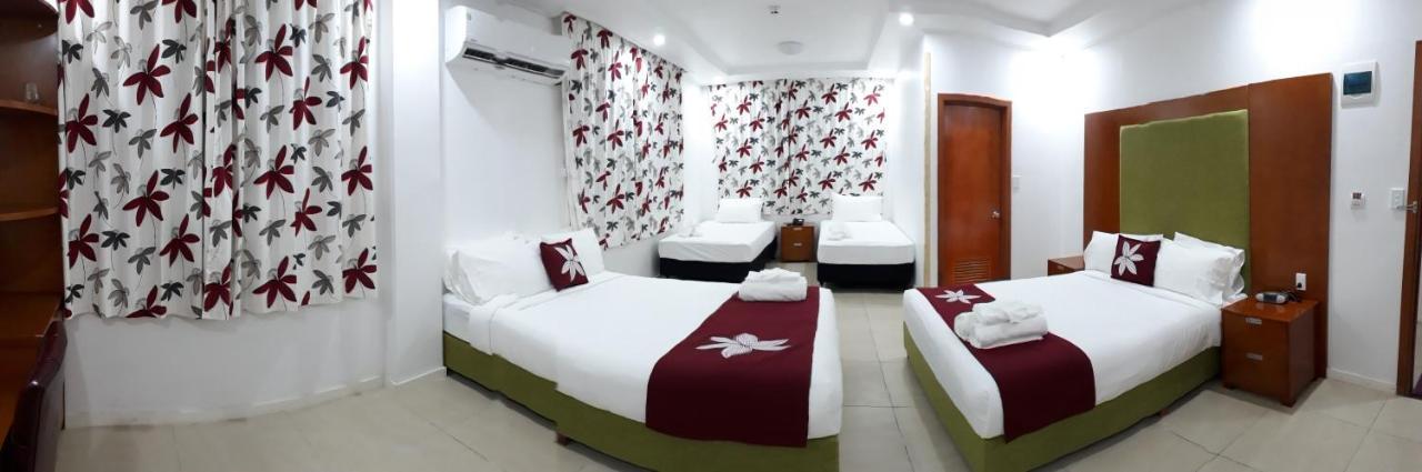 Alec'S Hotel 阿皮亚 外观 照片